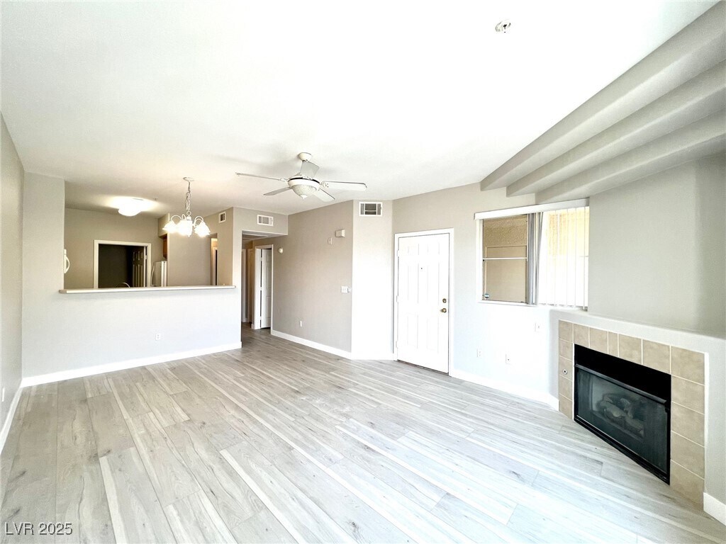 Foto principal - 7135 S Durango Dr