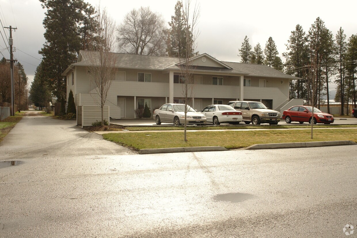 Building Photo - St. Joes Apartments