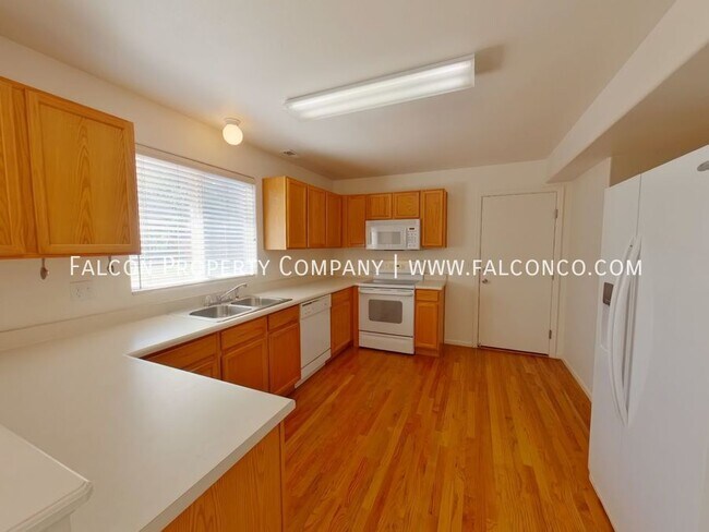 Building Photo - 6404 Casual Dr
