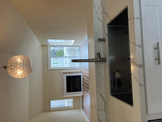 Foto del edificio - 425 Mountain View Dr