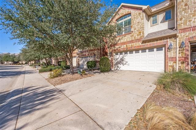 Building Photo - 1824 Villa Dr