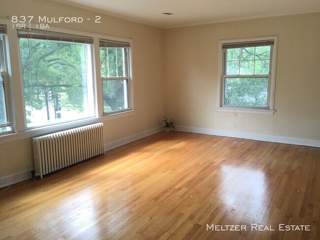 Building Photo - 837 Mulford St