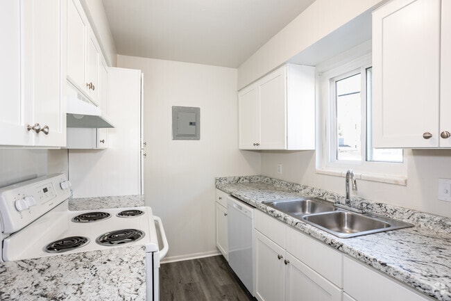 Building Photo - Creekside At Amherst Apartments