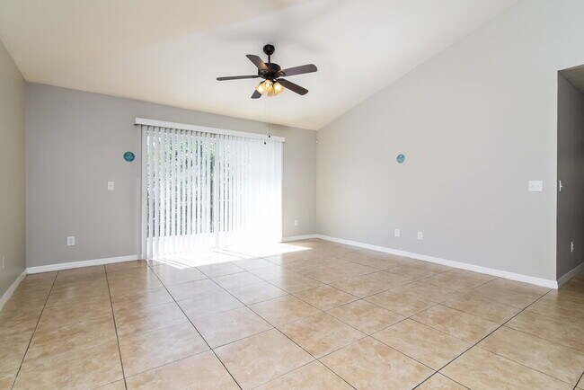 Building Photo - 2770 Eagle Canyon Dr S