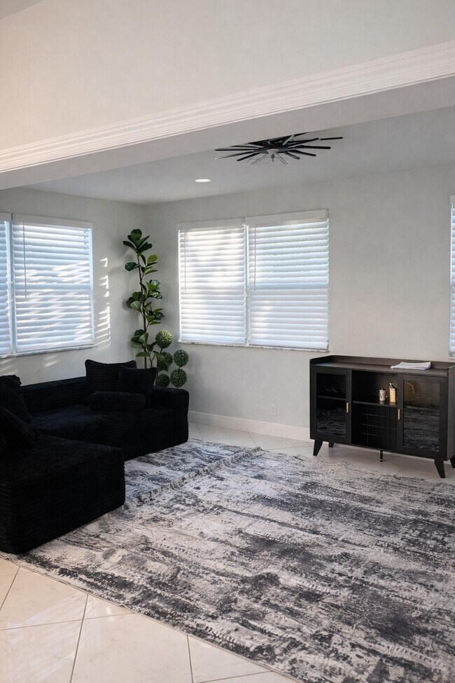 Foto del edificio - 9940 Liberty Rd