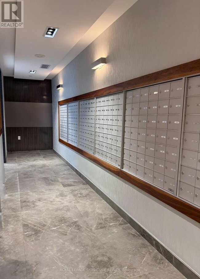 Photo du bâtiment - 95 Oneida Crescent