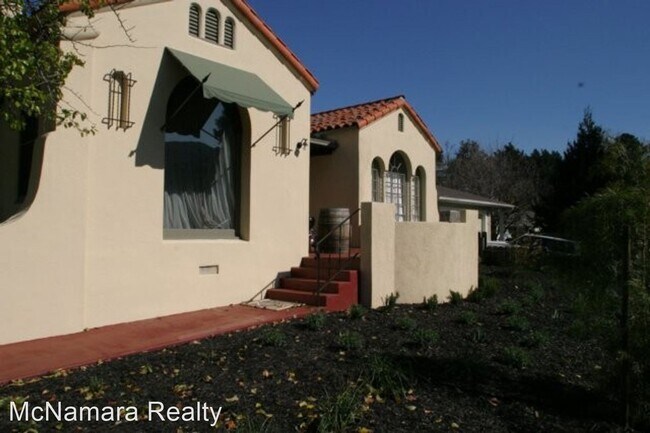 Building Photo - 4 br, 2.5 bath House - 2102 Loomis Street