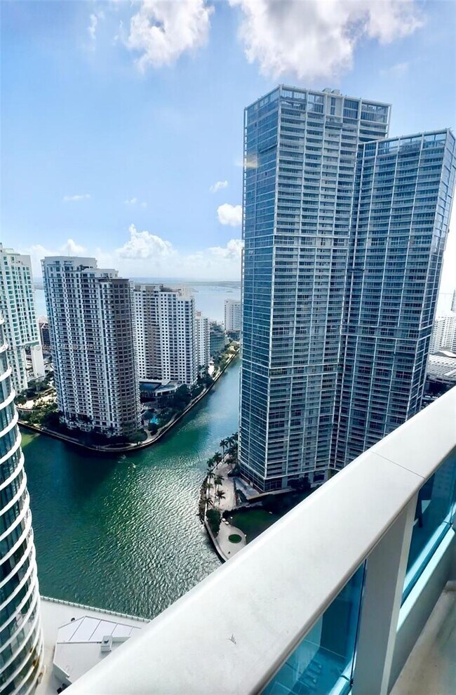 Building Photo - 200 Biscayne Blvd Way