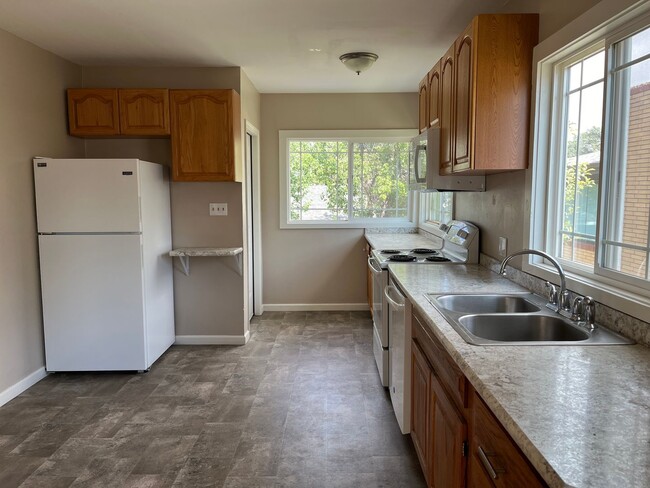 Foto del edificio - 3709 3rd Ave N