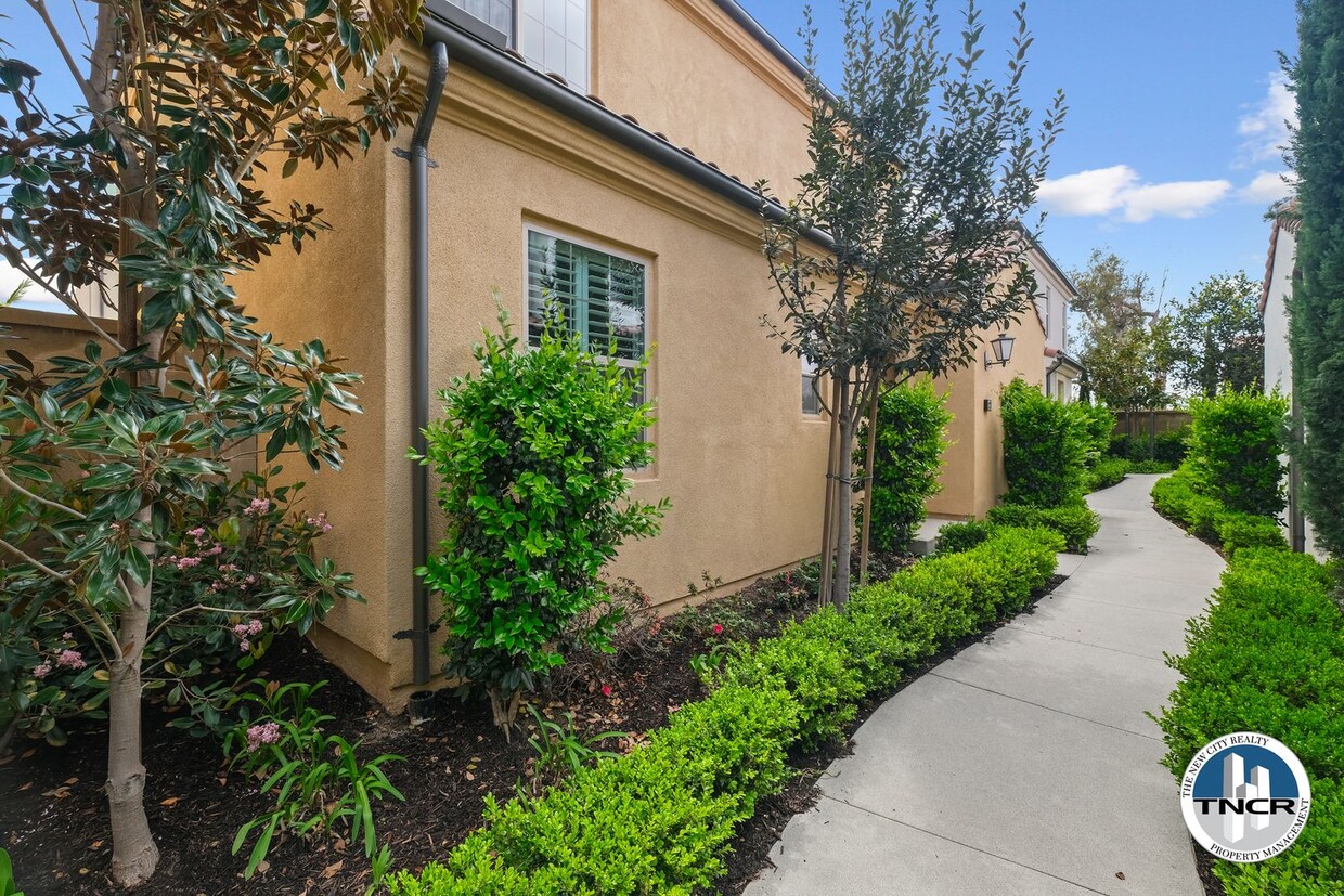 Primary Photo - Charming 4 Bed |3.5 Bath