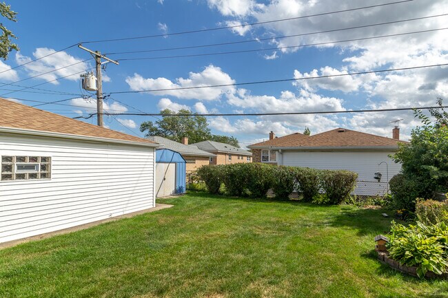 Foto del edificio - 7349 W Lill St