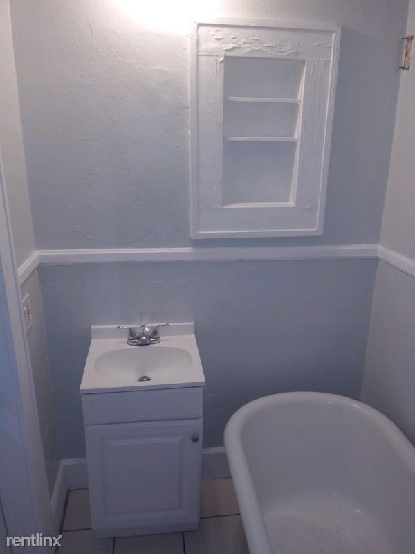 Building Photo - 1 br, 1 bath House - 1/2 7th Ave N