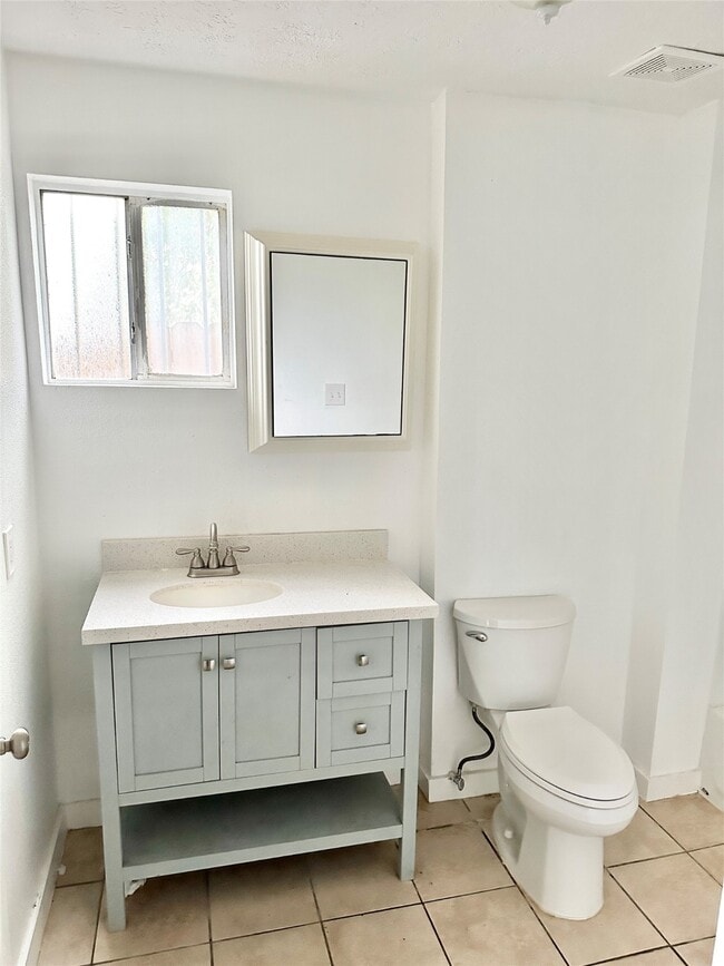 Foto del edificio - 3718 Moore St