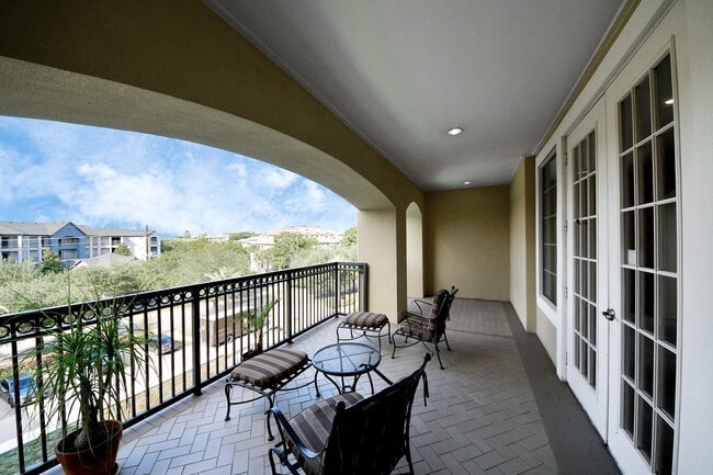 Building Photo - 7575 Kirby Dr