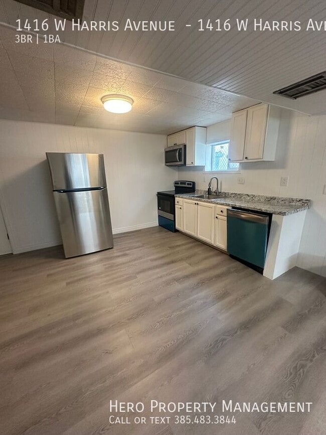Foto del edificio - 1416 Harris Ave