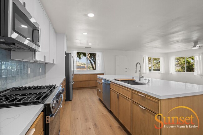 Foto del edificio - 8848 Harness St