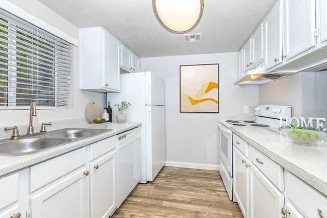 Interior Photo - Palm Desert Apartments