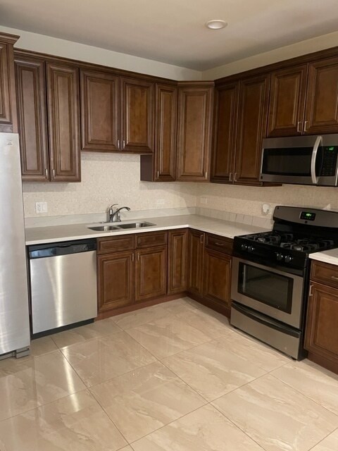 Foto del edificio - 6016 S Archer Rd