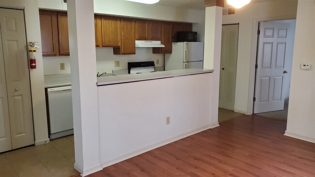 Building Photo - 3349 E Covenanter Dr