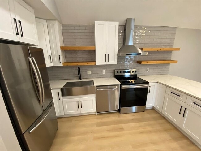 Building Photo - 2705 Mulford Cove