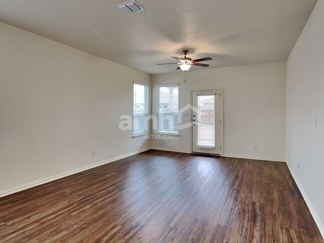 Building Photo - 380 Aspen Waters