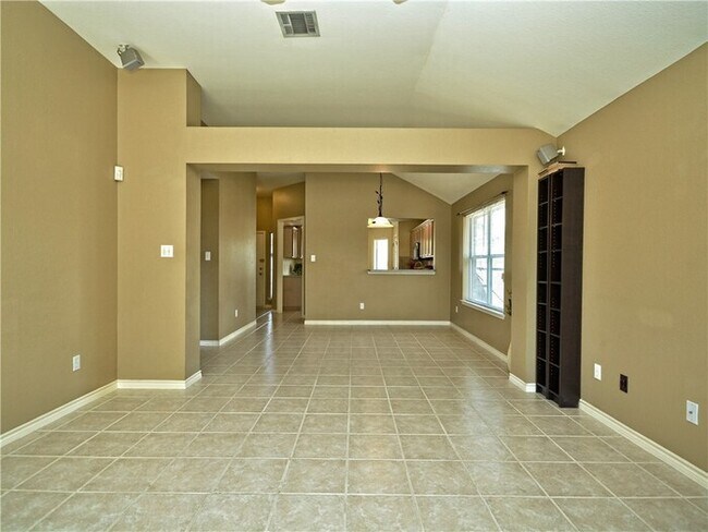 Foto del edificio - CHARMING CHANDLER CREEK HOME