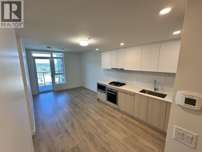 Building Photo - 308 Alderson Ave