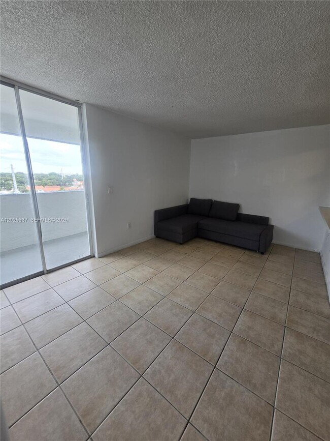 Foto del edificio - 5050 NW 7th St