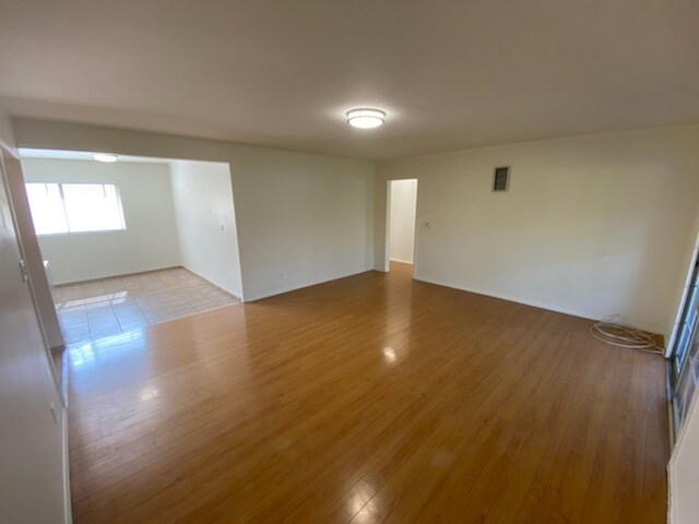 Building Photo - 7056 Fulton Ave
