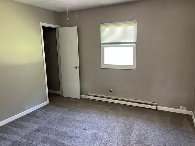 Building Photo - 212 W Locust St