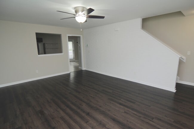 Building Photo - 129 Vermillion Dr