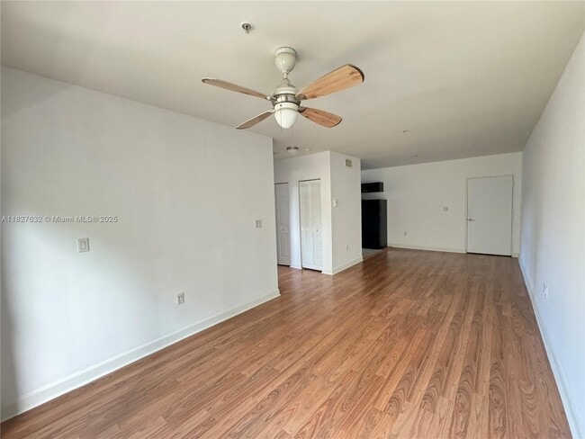 Building Photo - 529 NE 62nd St