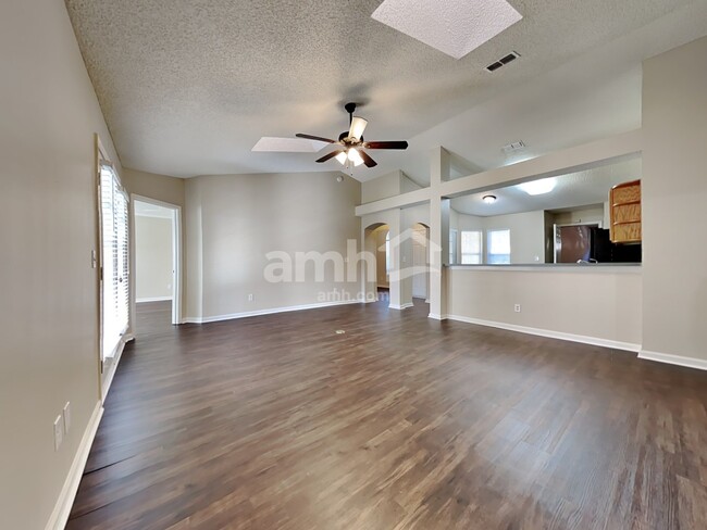 Foto del edificio - 132 Dover Bluff Drive