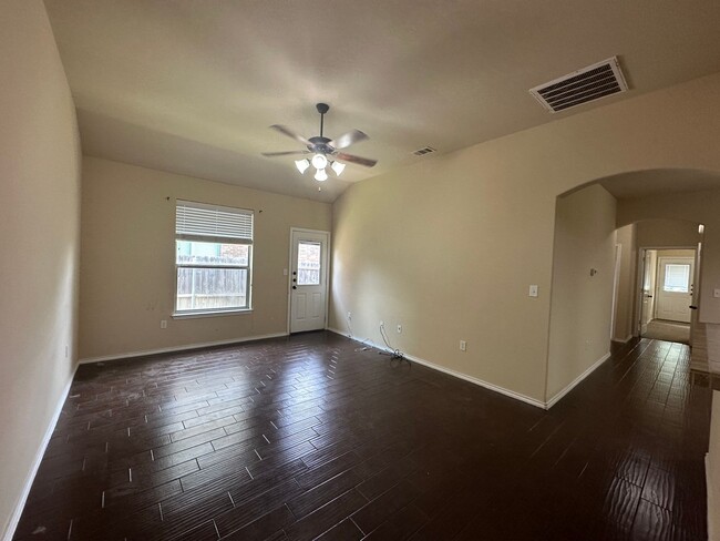 Foto del edificio - Townhome for rent