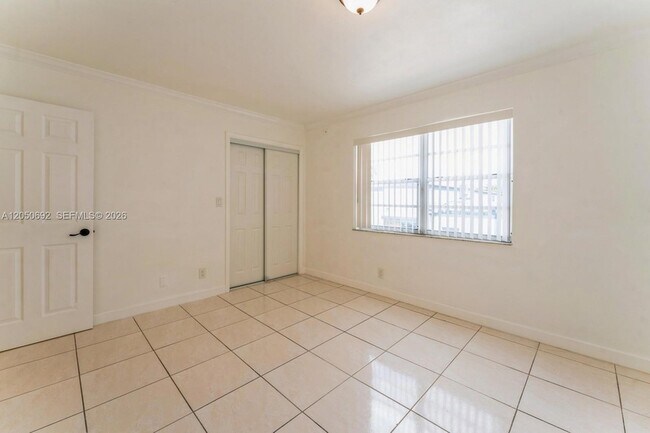 Foto del edificio - 11005 SW 1st St