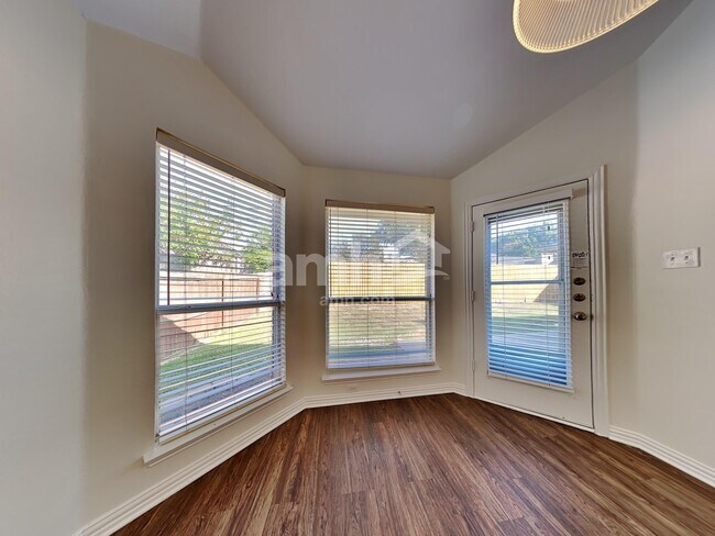 Foto del edificio - 2814 Cheshire Way