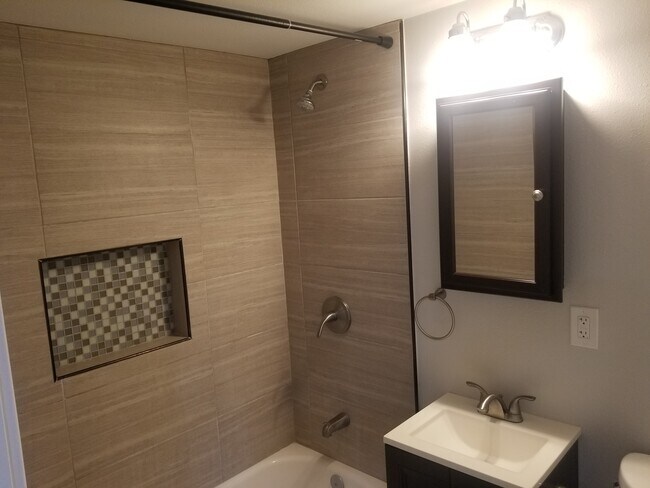 Foto del edificio - 3523 E 58th St