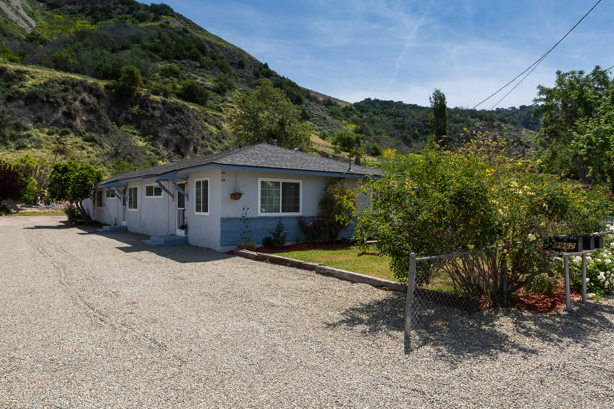 Front view - 8960 Nye Rd