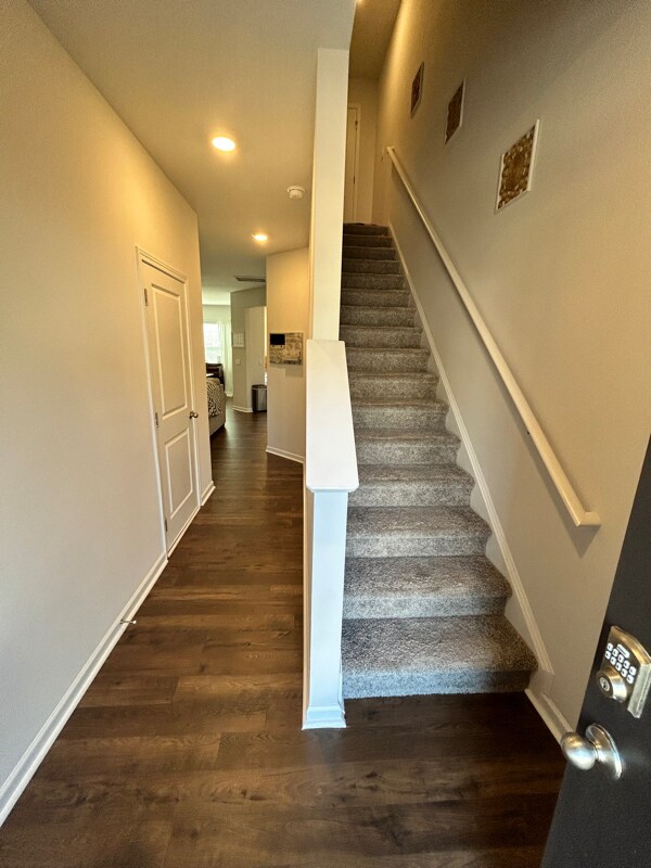Building Photo - 125 Sunriff CT