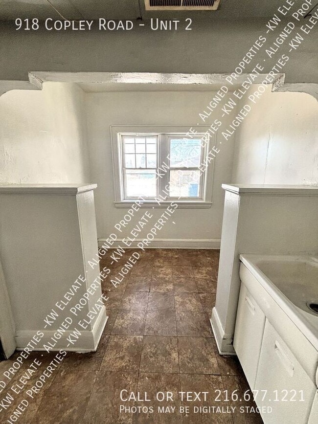 Foto del edificio - 918 Copley Rd