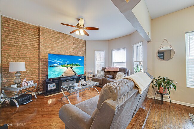 Foto del edificio - 6520 S Ellis Ave