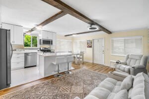 Foto del edificio - 2020 Lake Osborne Dr