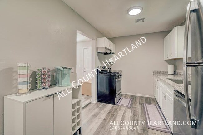 Foto del edificio - 625 Iowa St