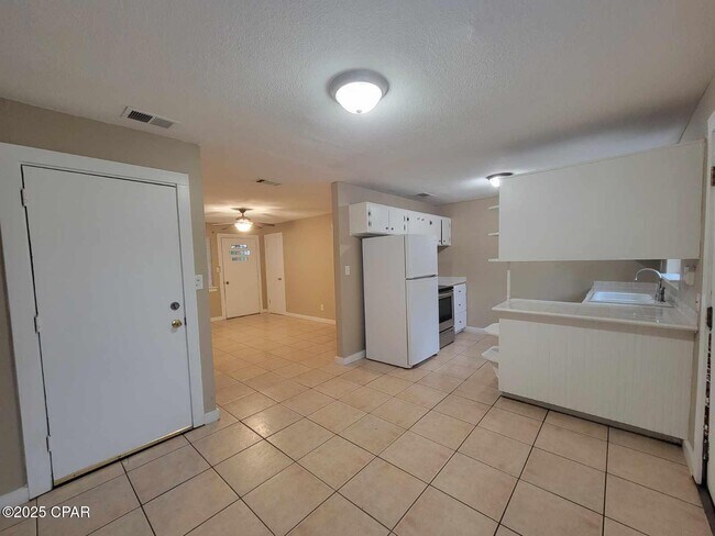 Foto del edificio - 1710 Chestnut Ave