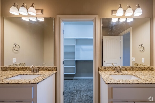 4BR, 2.5BA - 2050SF - Bathroom - The Commons at Greenlea Chase