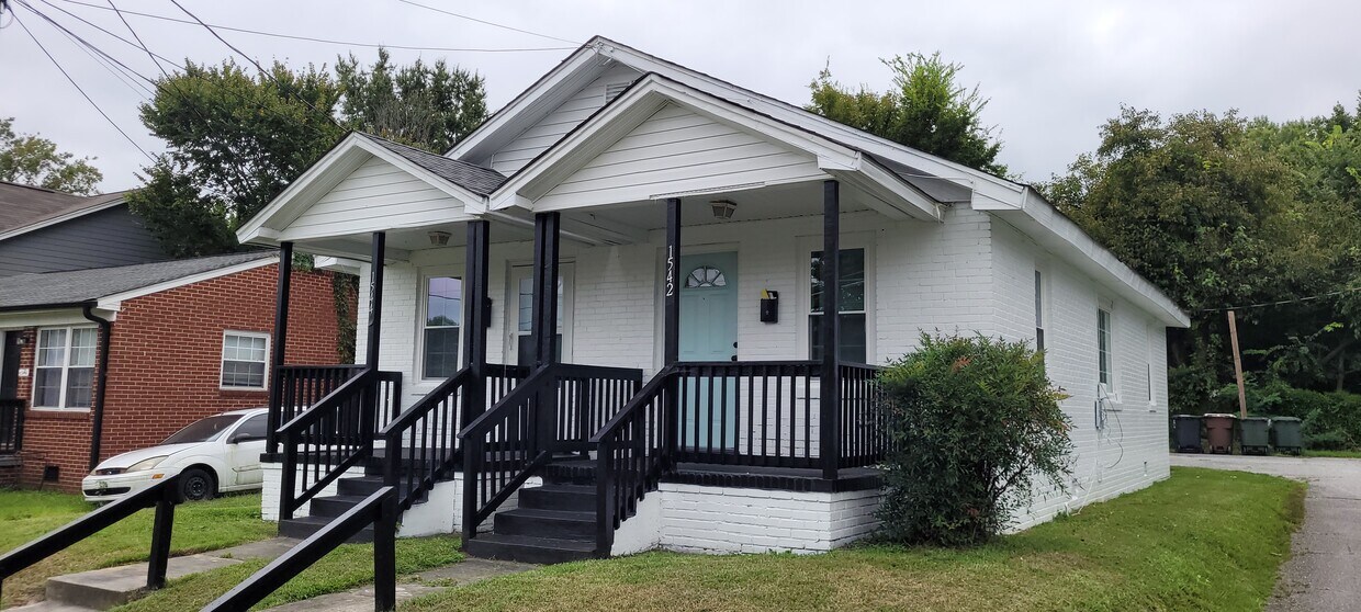 Foto principal - 1542 McConnell Rd