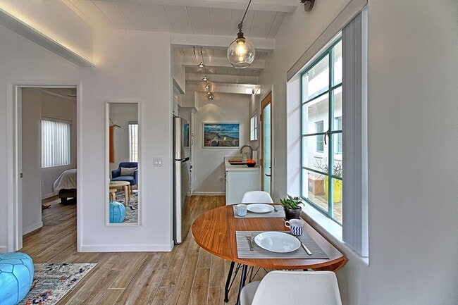 Building Photo - 1076S - Seaward Beach Modern Bungalows
