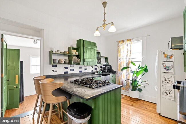 Foto del edificio - 322 W Barnard St