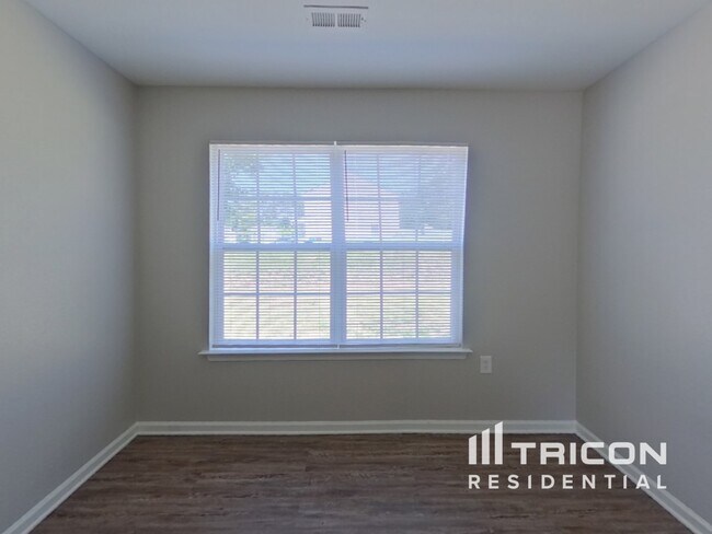 Foto del edificio - 6240 Stonefort Ct