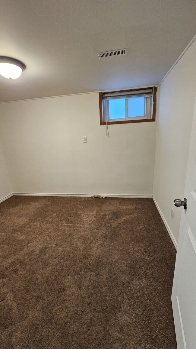 Building Photo - 98 Anthia Dr
